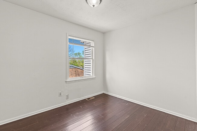 Building Photo - 289 Osage Ct