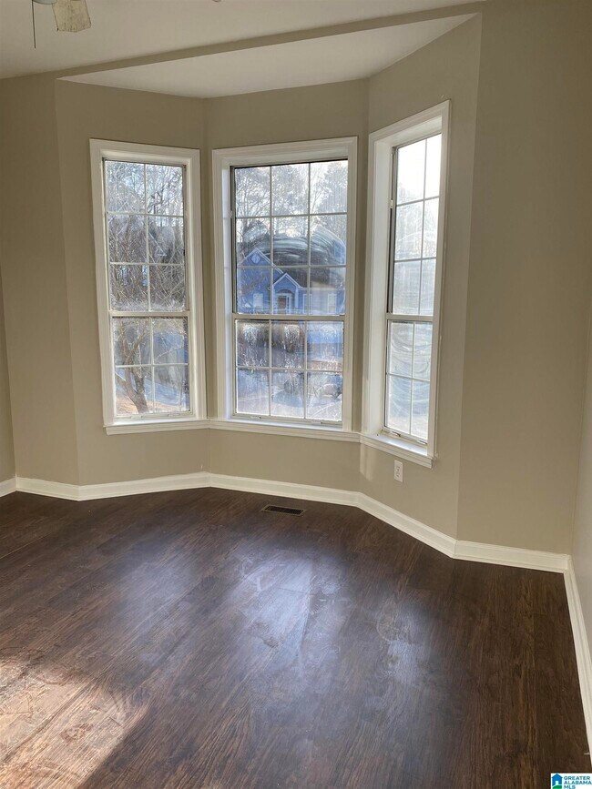 Building Photo - 1201 Deer Trail Rd