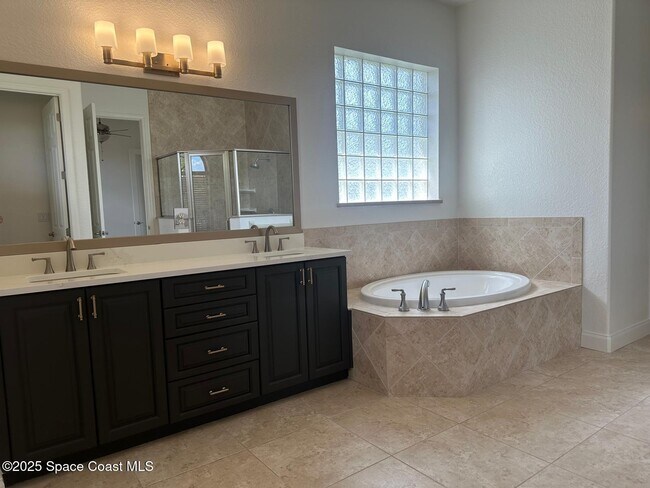 Building Photo - 5118 Duson Way