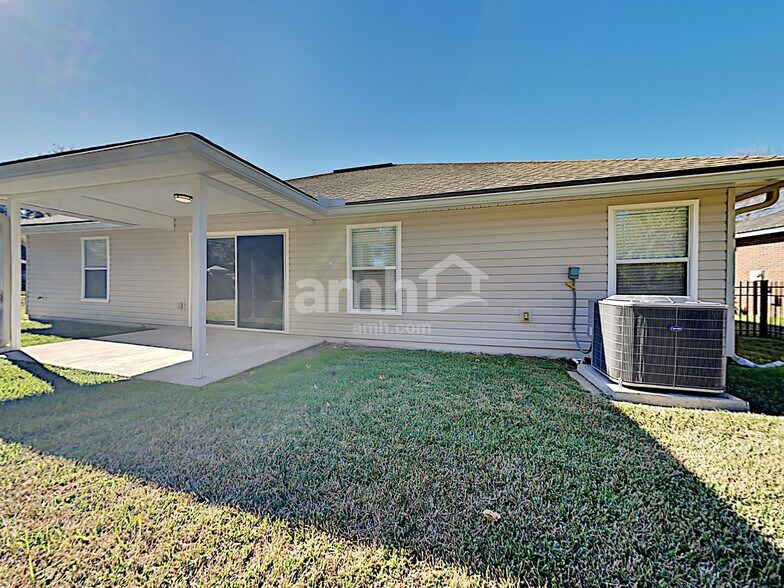Building Photo - 502 Chinkapin Ct