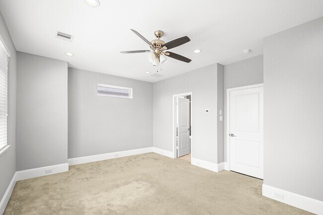 Building Photo - 411 N Nagle St