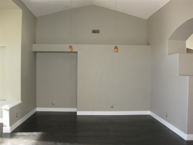 Building Photo - Beautiful and Highly Upgraded Seven Hills Home with Upgraded Pool