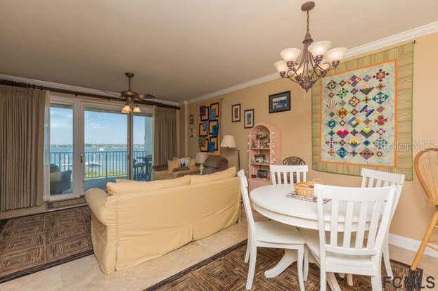 Building Photo - 157 Marine St