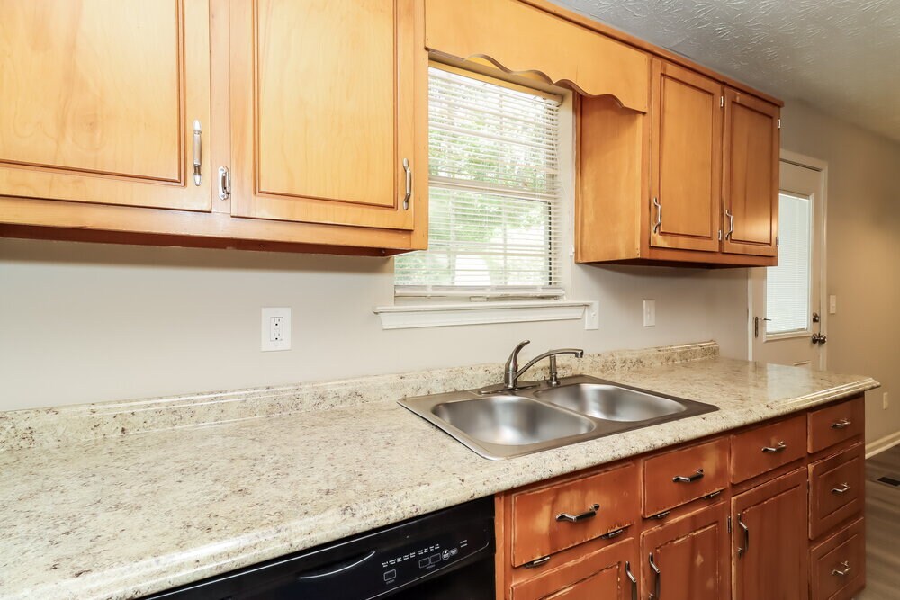 Building Photo - 71 Brooke Dr