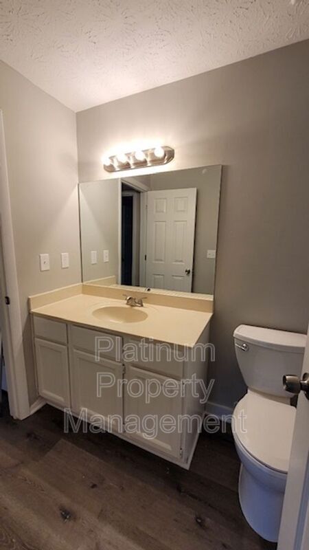 Building Photo - 5557 Mountain Springs Cir