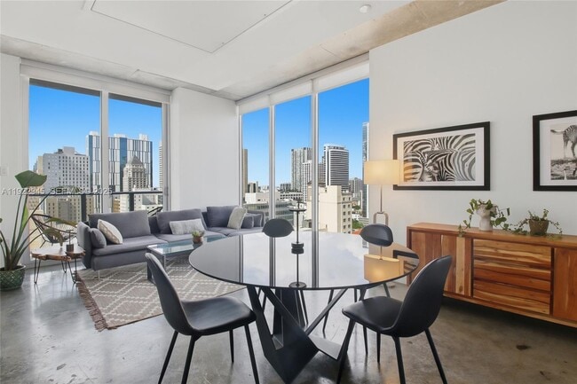 Building Photo - 151 SE 1st St