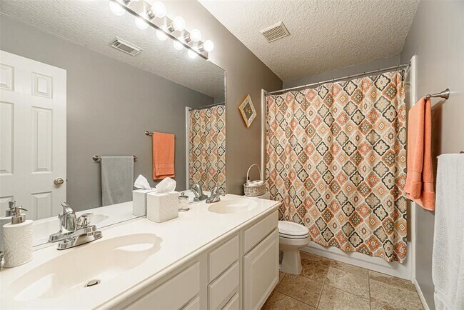 Building Photo - 9815 Rock Pass Dr