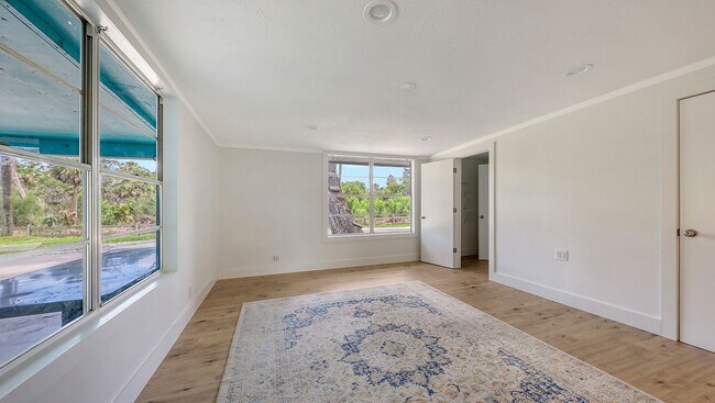 Building Photo - Completely Remodeled Home With Stunning Ri...