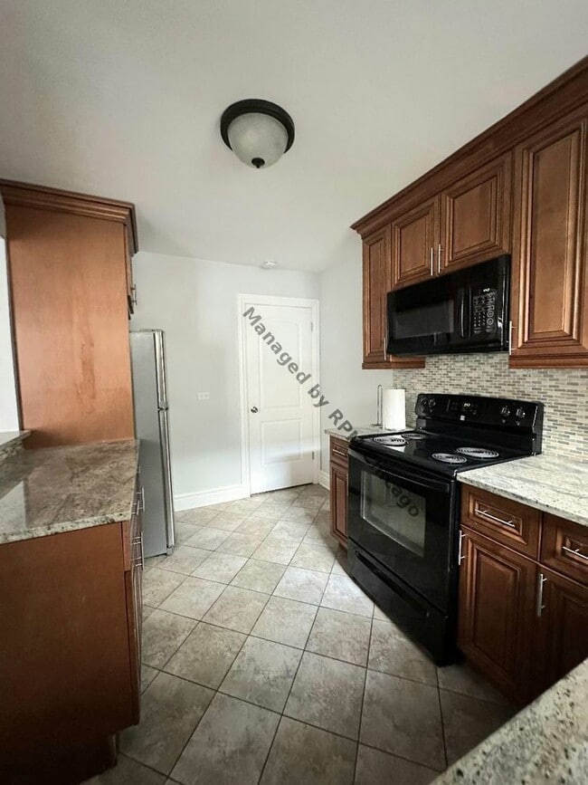 Building Photo - 1420 N Harlem Ave