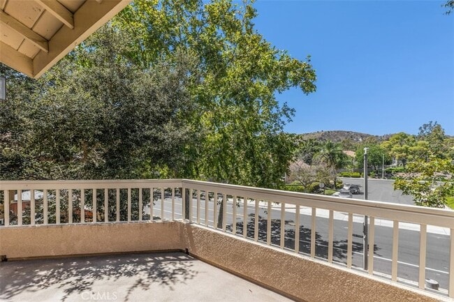 Building Photo - 41 Alondra