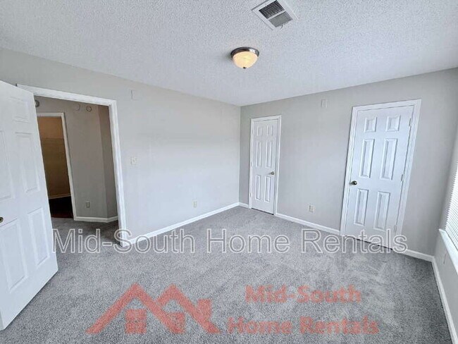 Building Photo - 3942 Chelsea Hill Dr