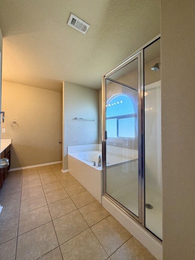 Building Photo - 7027 Fisherman Sky