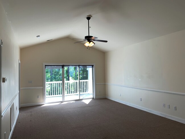 Building Photo - $1,395 Mo. - 3 Bedroom, 2 Bath, Condo at T...