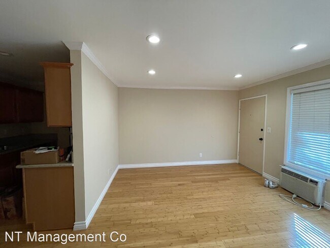 Building Photo - 1 br, 1 bath Apartment - 10876 Palms Blvd....