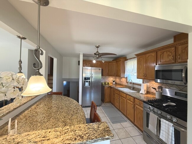 Building Photo - 6944 W 106th Pl