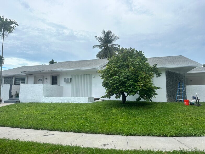 Primary Photo - 20456 SW 92nd Ct