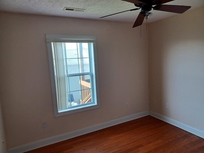 Building Photo - 365 Tall Oak Blvd NW