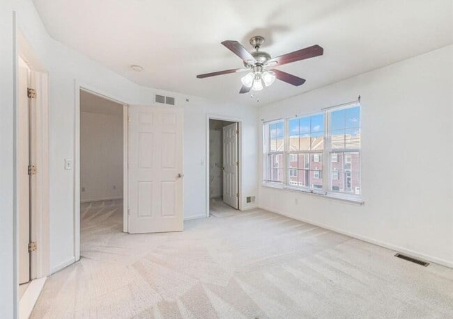 Building Photo - 526 Cherry Orchard Rd