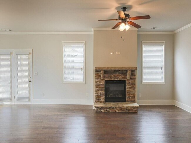 Building Photo - 5650 Carruth Lake Dr