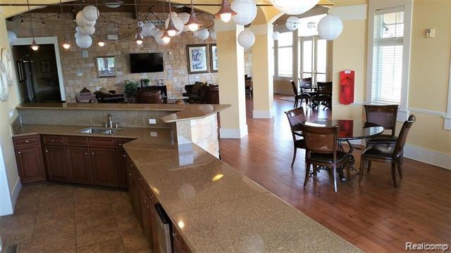 Building Photo - 26384 Island Lake Dr