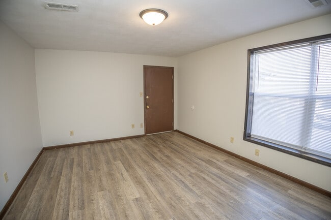 Building Photo - 2610 Schott Rd