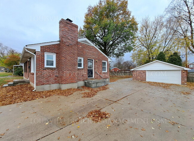 Building Photo - 3107 Iris Way