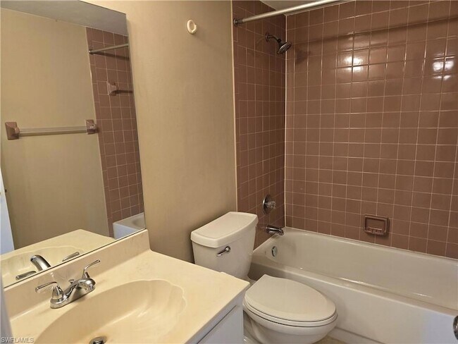 Building Photo - 2656 Kings Lake Blvd