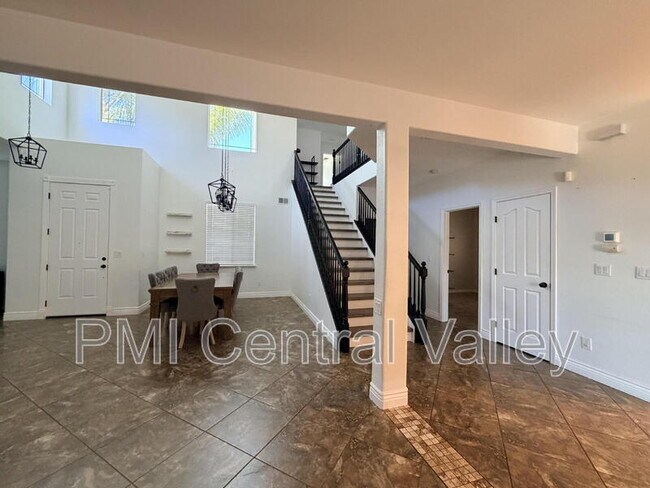 Building Photo - 108 Hornfels Ave