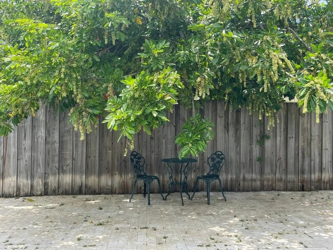 Building Photo - 430 45th St