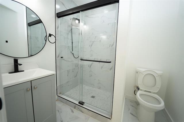 Building Photo - 404 Westwood Dr