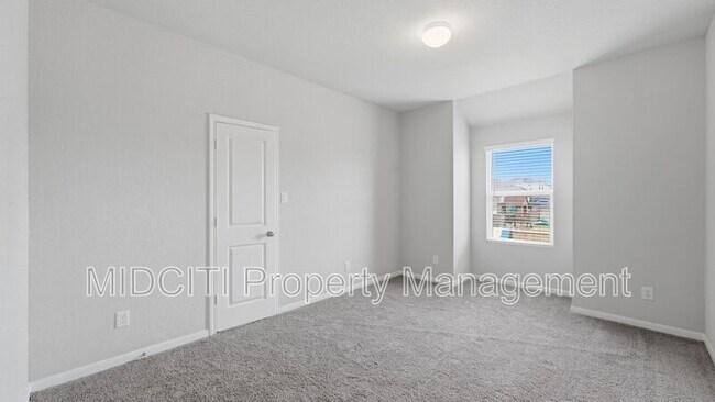 Building Photo - 1858 Lauter Ln