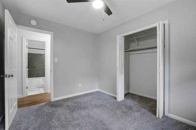 Building Photo - 221 Forest Cir