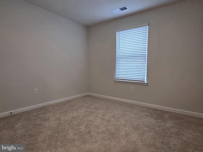 Building Photo - 71 Filbert Dr