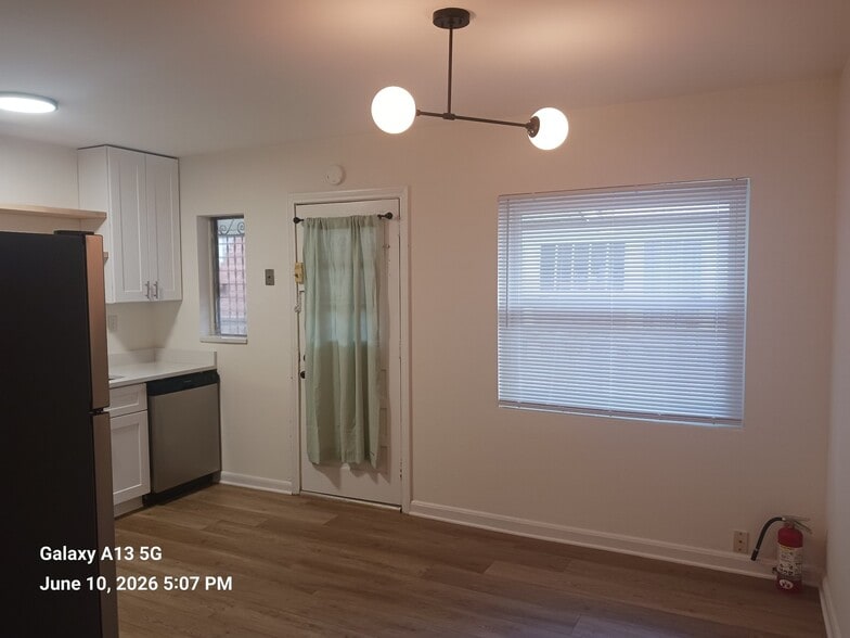 Building Photo - 1654 Talbot Ave