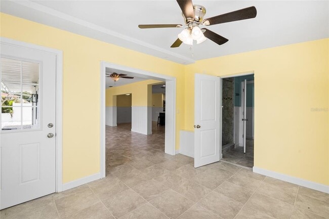 Building Photo - 5541 Bayou Grande Blvd NE
