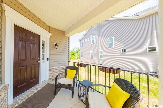 Building Photo - 9535 Thornecrest Dr