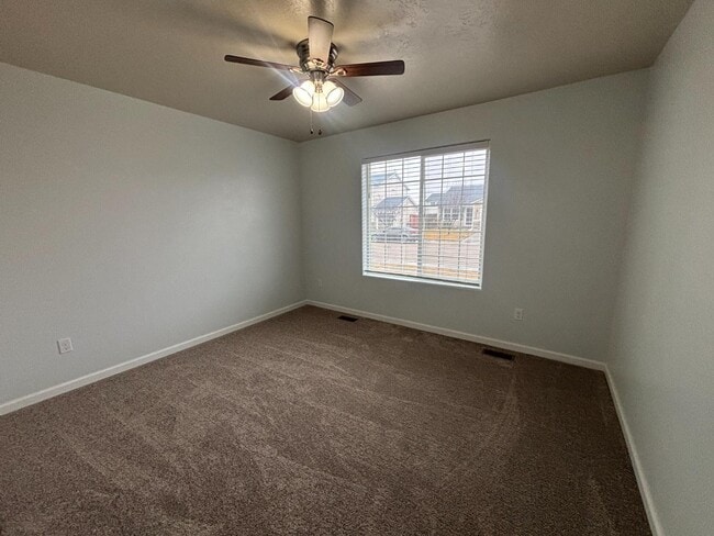 Building Photo - 16581 Berkley Ave