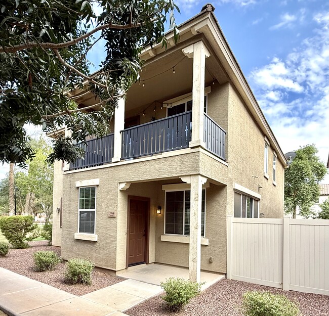 Building Photo - 3954 E Leslie Dr