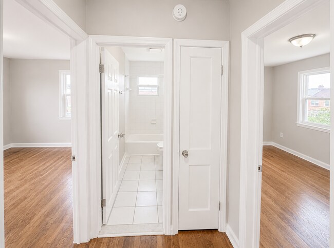 Building Photo - 7261 Bridgewood Dr