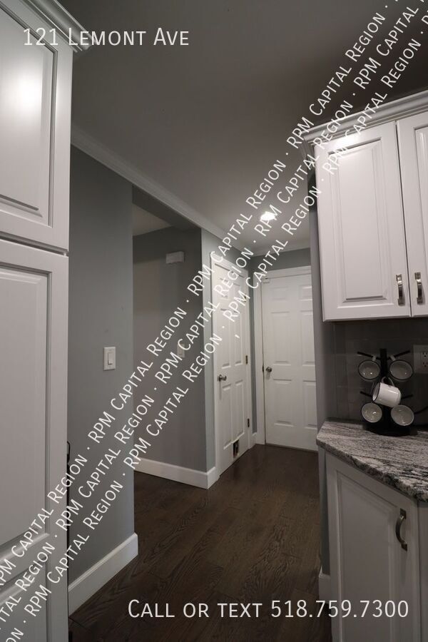 Building Photo - 121 Lemont Ave