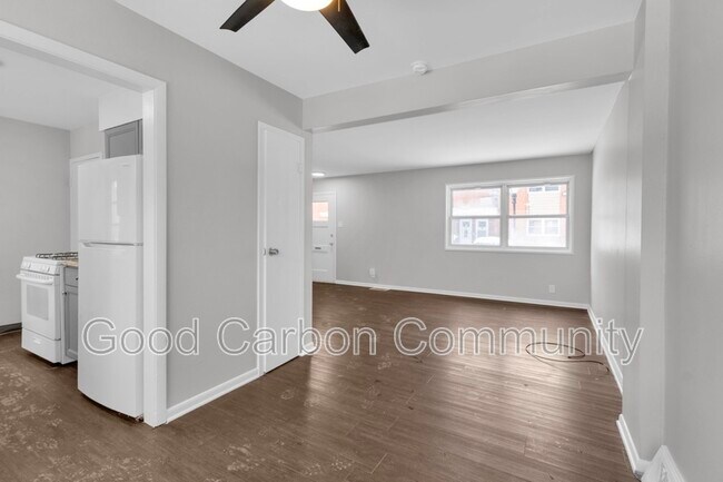 Building Photo - 15 Janice St