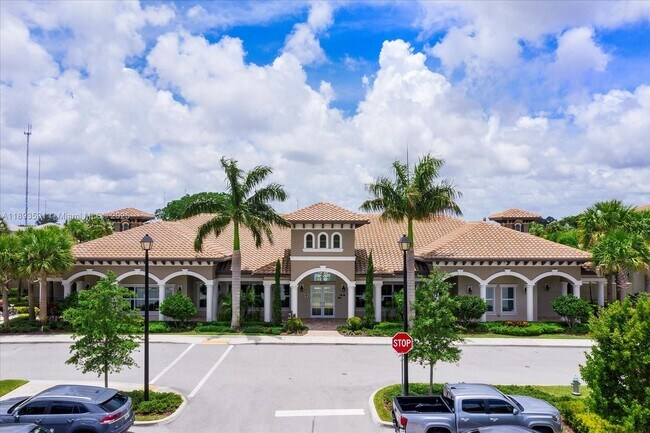 Building Photo - 1240 Eucalyptus Dr