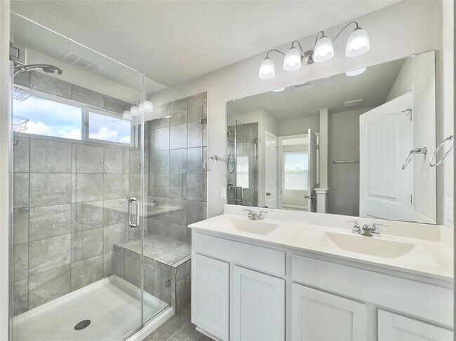 Building Photo - 308 Craters of the Moon Blvd