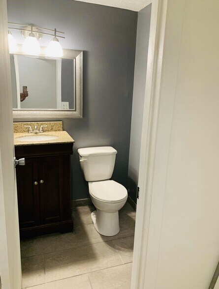 Building Photo - 6412 83rd Ct N