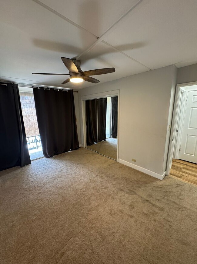 Building Photo - Lusitana Gardens 1 bed/1 bath/1 parking - Utilities included