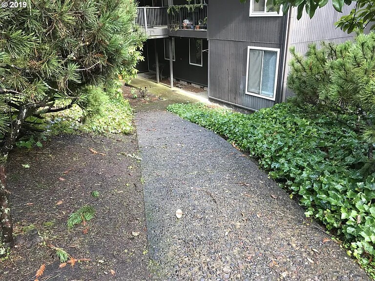 Building Photo - 2685 Woodstone Pl