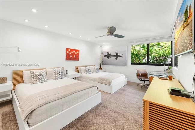 Building Photo - 2815 Regatta Ave