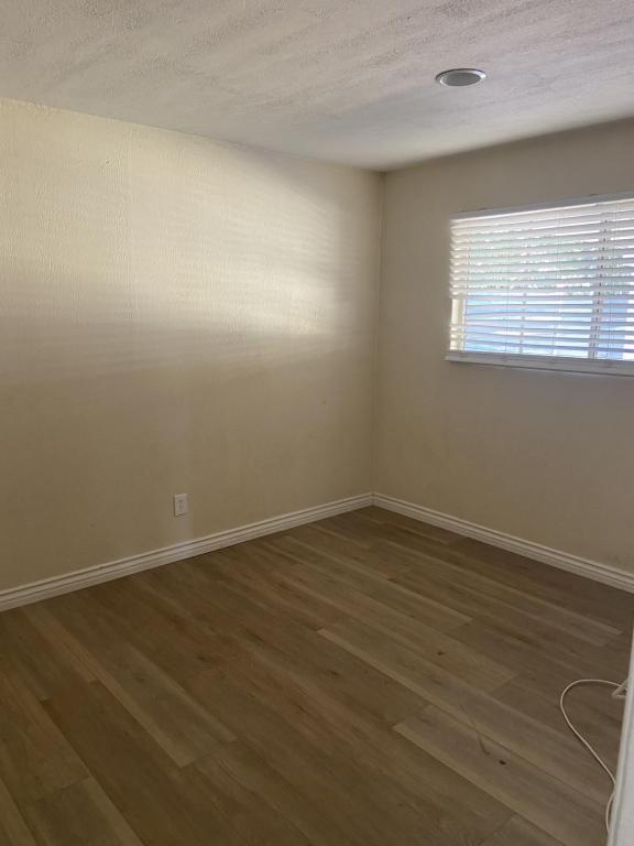 Building Photo - 917 Broadview St