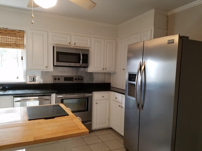 Building Photo - 406 Owens Dr