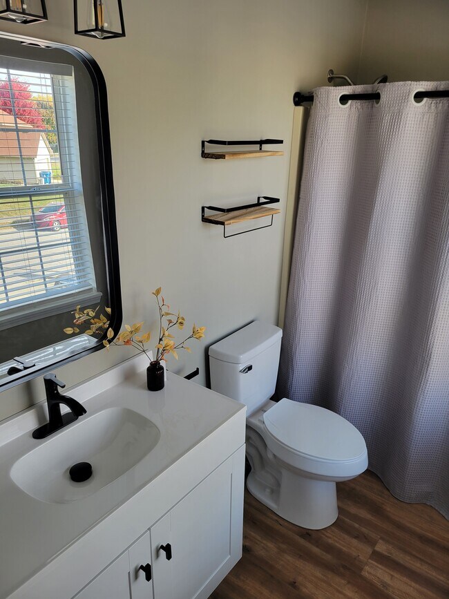 Building Photo - 12920 St Andrews Way